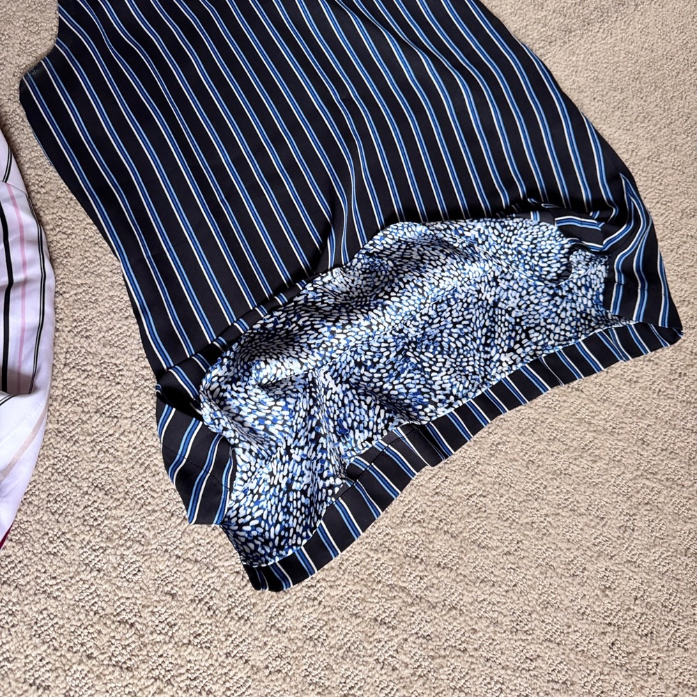 Almost new Bundle of 7 White House Black Market tops - Picture 3 of 14